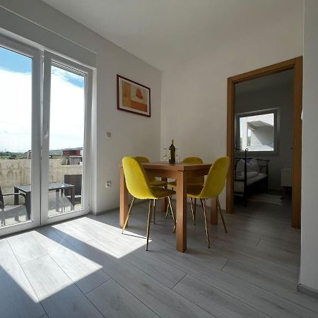 Apartments Petrusic Супетарска Драга Екстериор снимка