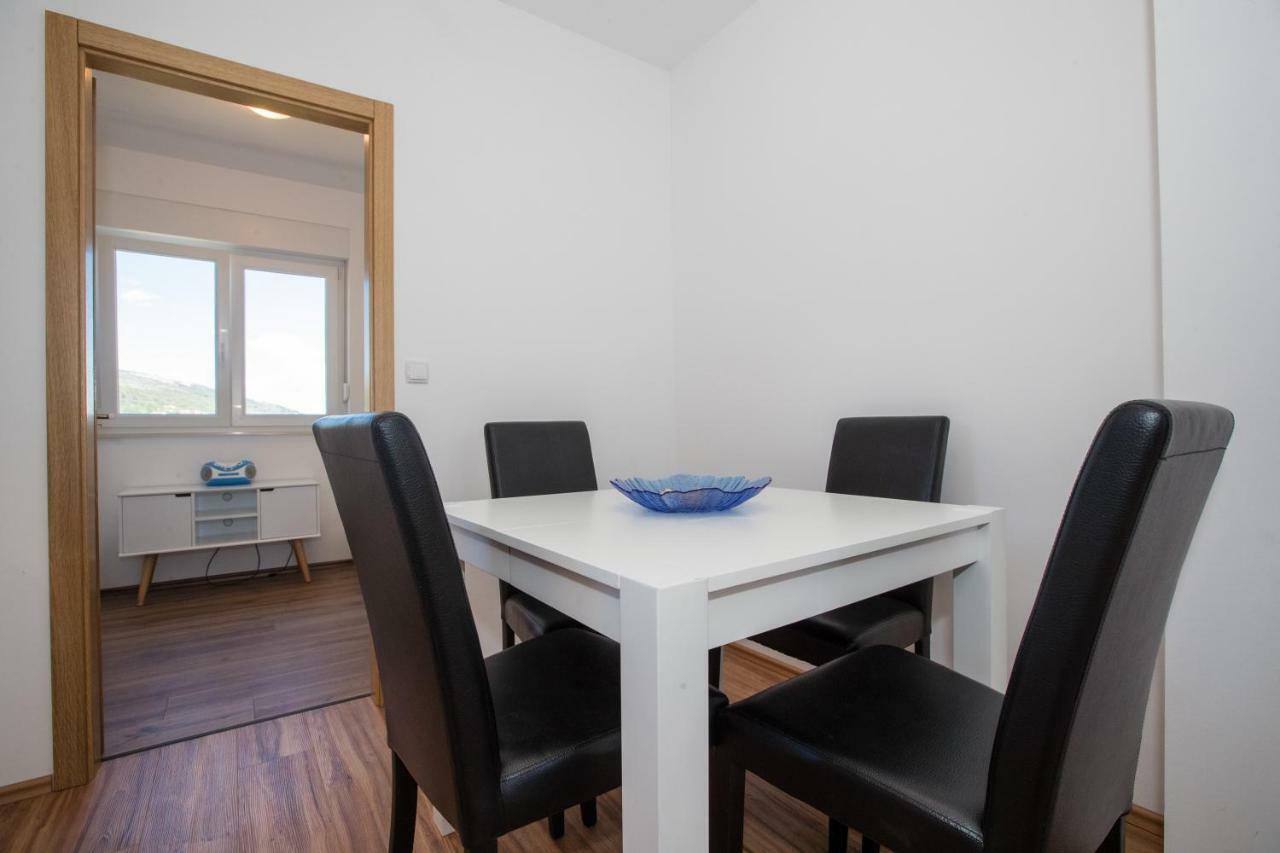 Apartments Petrusic Супетарска Драга Екстериор снимка