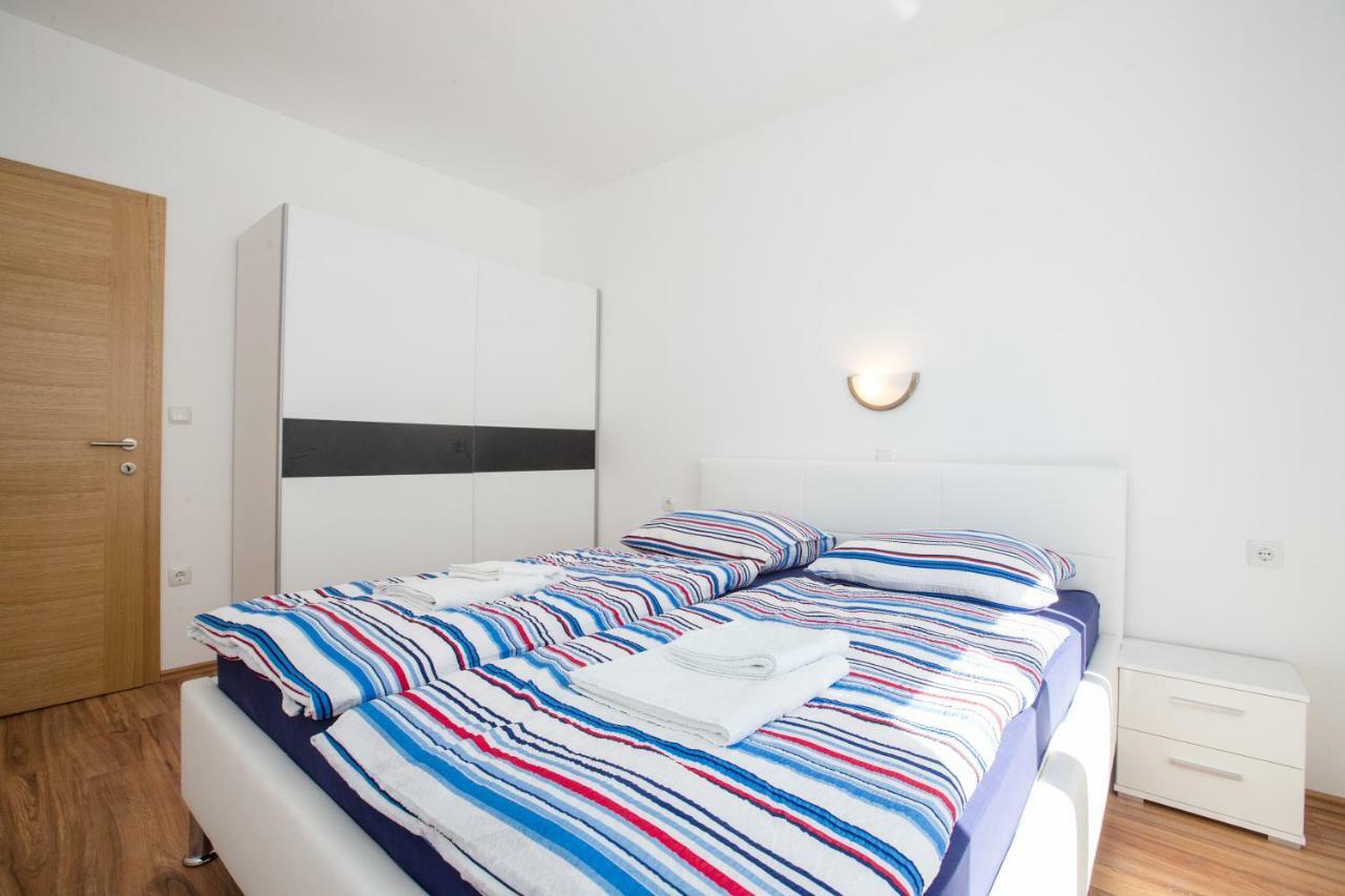 Apartments Petrusic Супетарска Драга Стая снимка