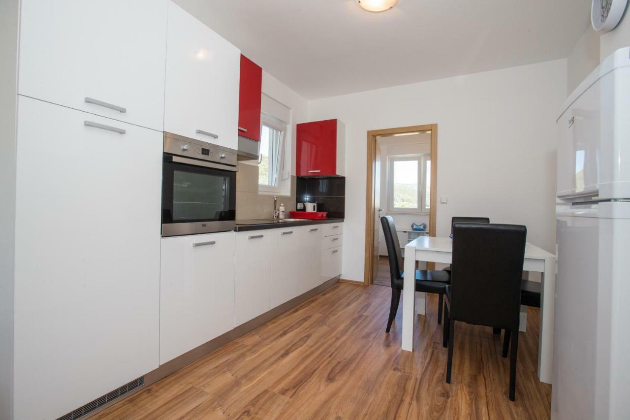 Apartments Petrusic Супетарска Драга Екстериор снимка